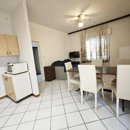 Quiet, Modern Ground-floor In Lignano Διαμέρισμα